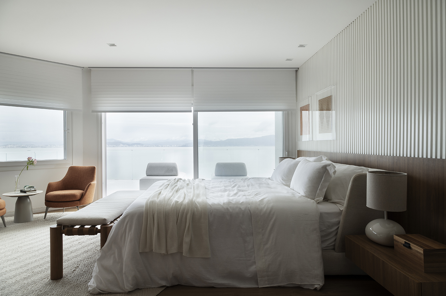 Escada e circulação interna — casa ST BARTH