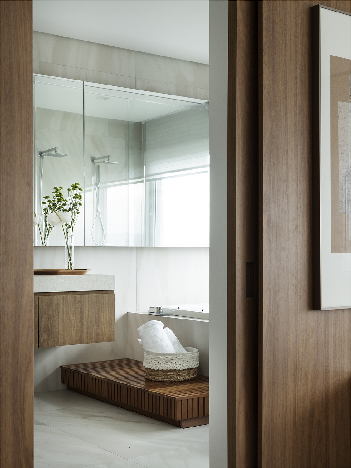 Escada e circulação interna — casa ST BARTH